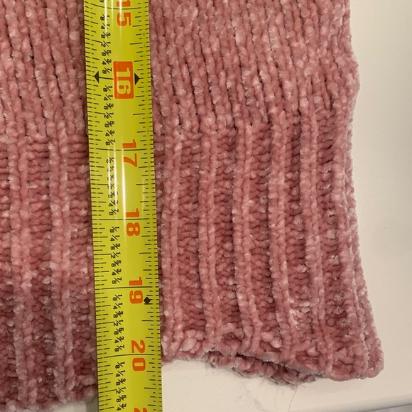 Women's Ribbed Pink Sweater - Picture 7 of 10